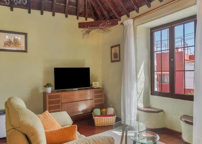 Casa Isabel Nyaraló *