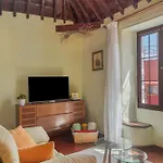 Casa Isabel بيت للعطل *